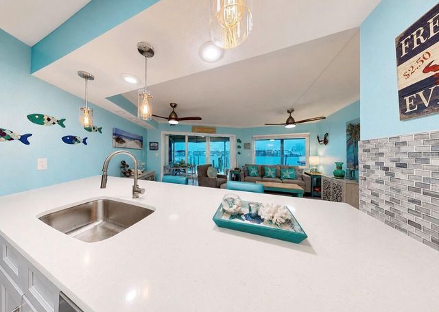 205 DOLPHIN POINT 4, Clearwater Beach, FL 33767