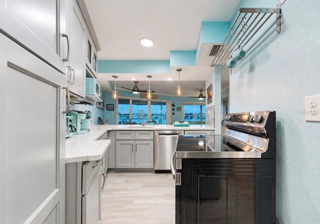 205 DOLPHIN POINT 4, Clearwater Beach, FL 33767