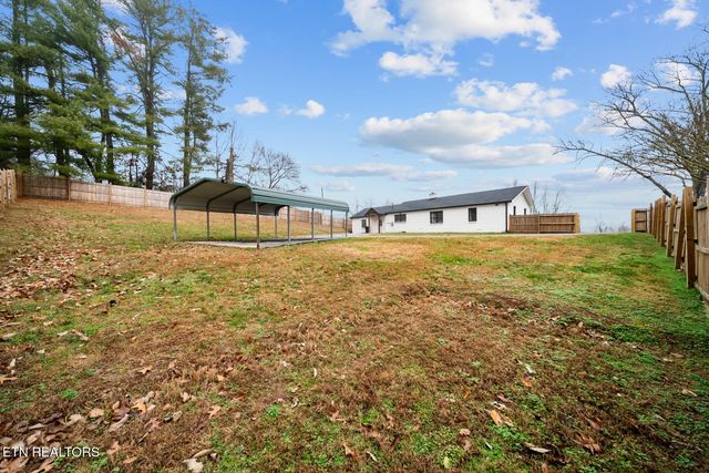 448 Woolsey Rd, Harriman, TN 37748