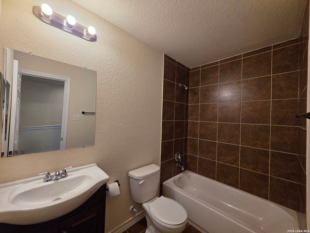 16836 Showdown Path Unit 3, Selma, TX 78154