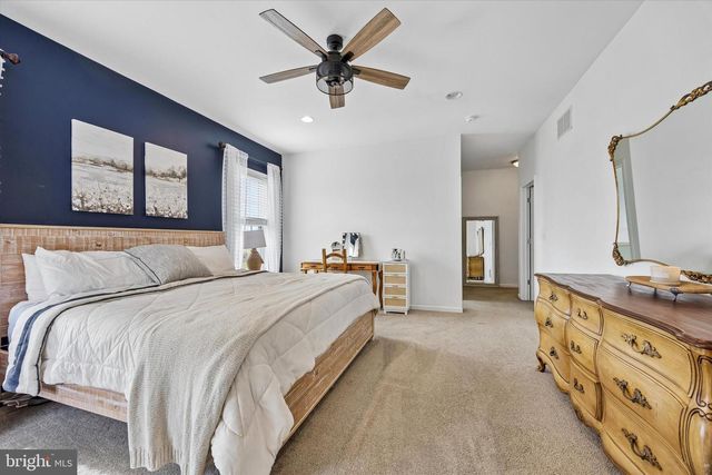 706 KINGS HWY, Mannington, NJ 08079