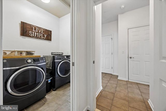 706 KINGS HWY, Mannington, NJ 08079