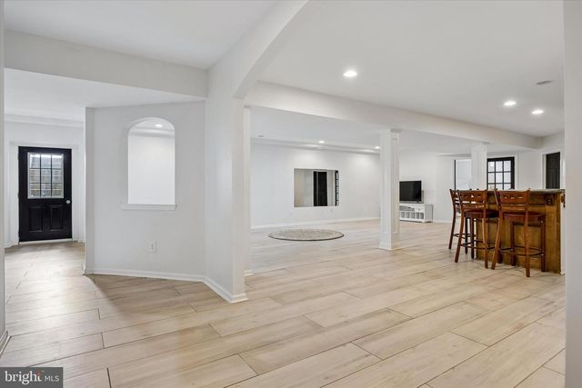 706 KINGS HWY, Mannington, NJ 08079