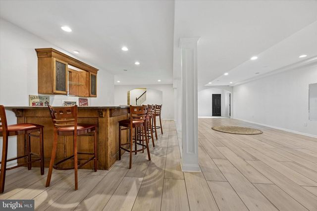 706 KINGS HWY, Mannington, NJ 08079