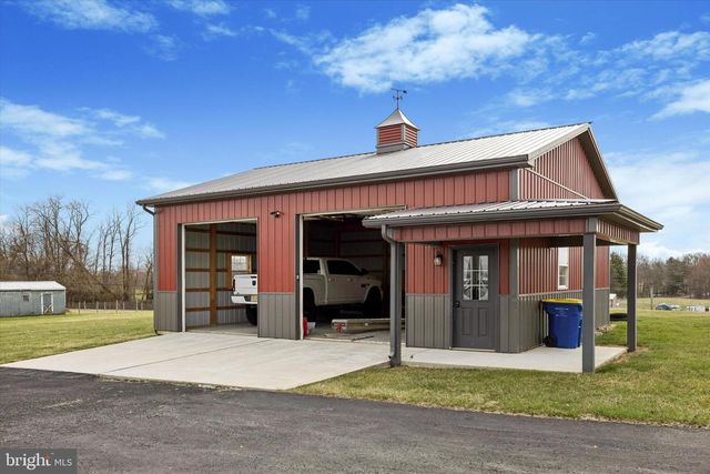 706 KINGS HWY, Mannington, NJ 08079