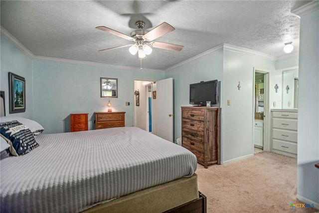 300 Green Avenue, Palacios, TX 77465