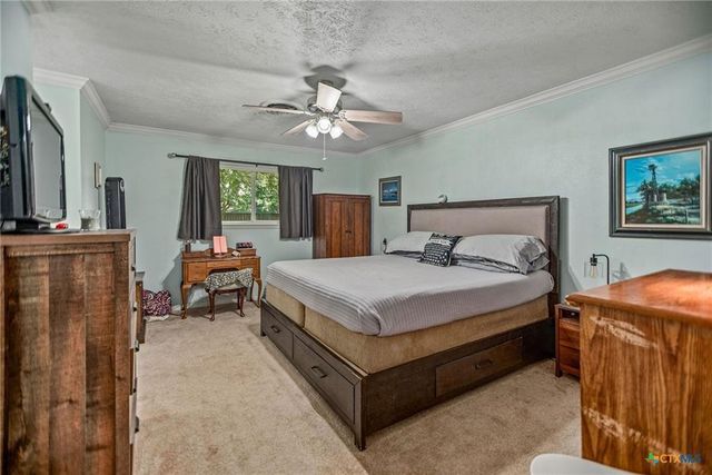 300 Green Avenue, Palacios, TX 77465