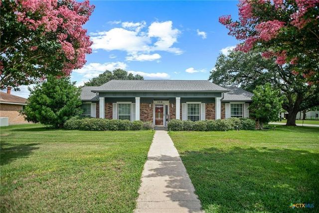 300 Green Avenue, Palacios, TX 77465