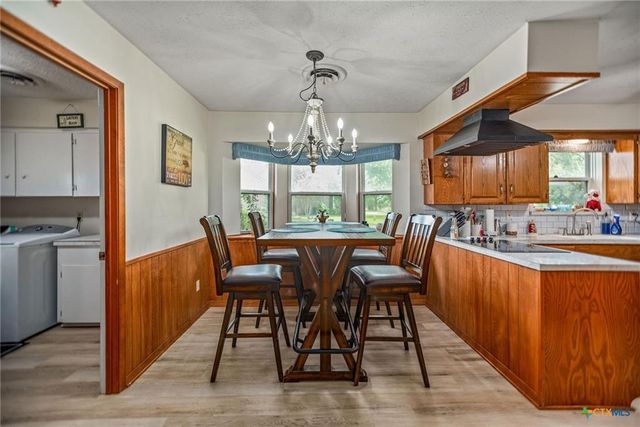 300 Green Avenue, Palacios, TX 77465