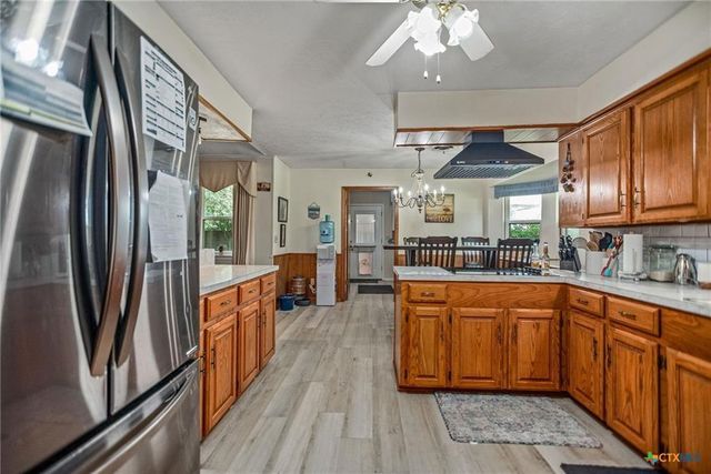 300 Green Avenue, Palacios, TX 77465