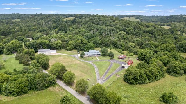 448 County Line Rd, Lynchburg, TN 37352