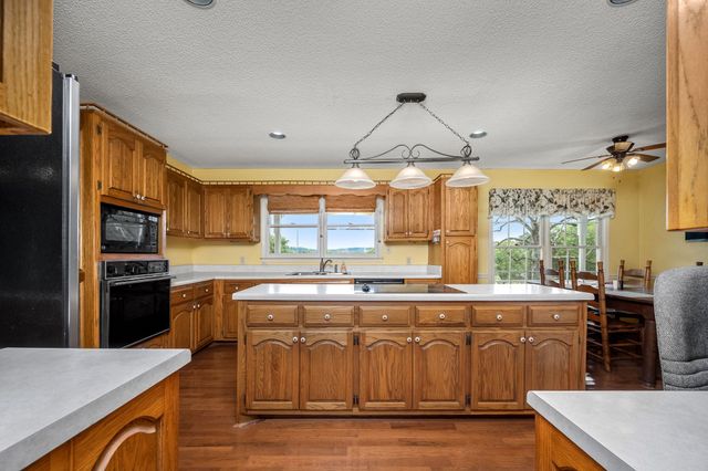 448 County Line Rd, Lynchburg, TN 37352