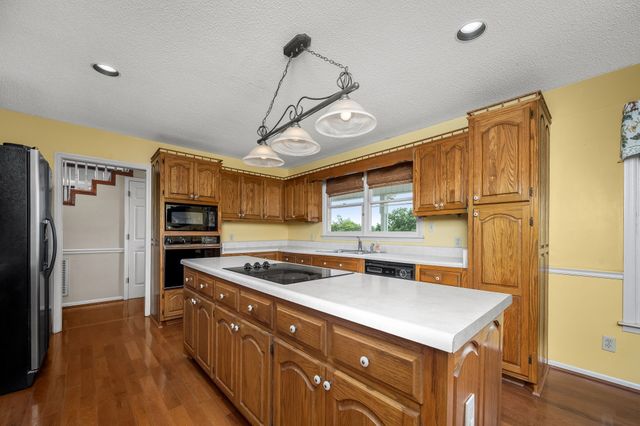 448 County Line Rd, Lynchburg, TN 37352