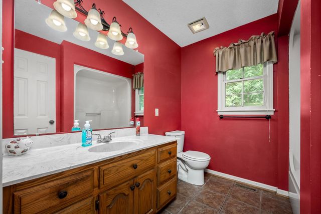 448 County Line Rd, Lynchburg, TN 37352