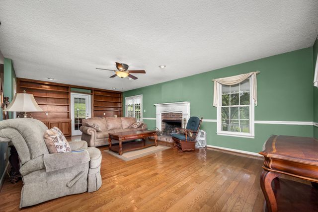 448 County Line Rd, Lynchburg, TN 37352