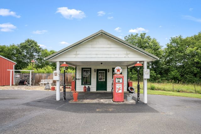 448 County Line Rd, Lynchburg, TN 37352