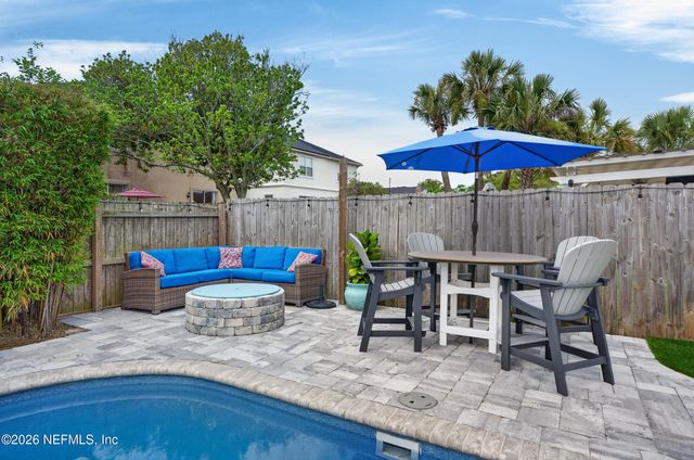402 11TH Avenue S, Jacksonville Beach, FL 32250