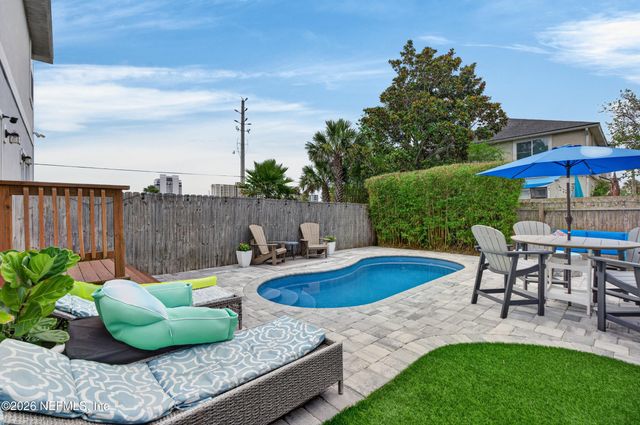 402 11TH Avenue S, Jacksonville Beach, FL 32250