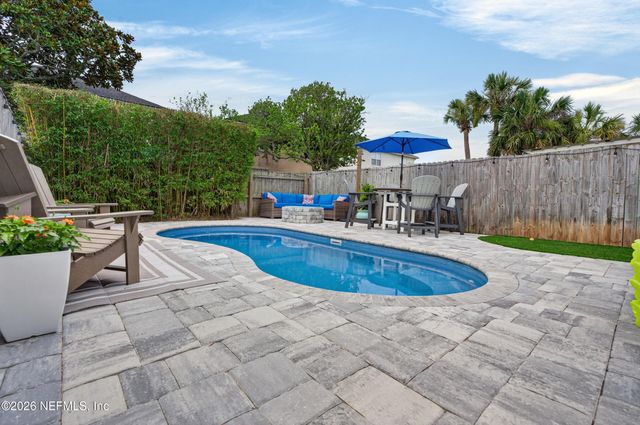 402 11TH Avenue S, Jacksonville Beach, FL 32250