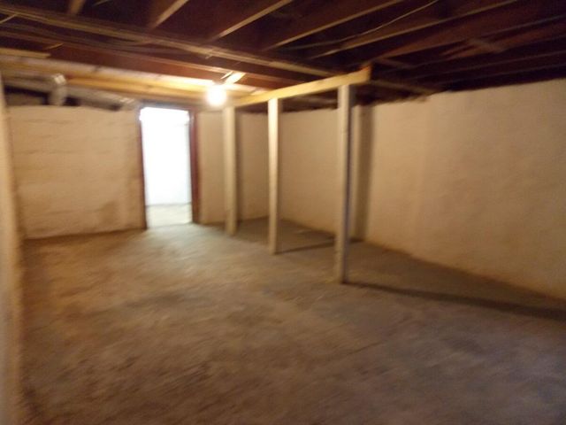5549 Hollins RD, Roanoke, VA 24019