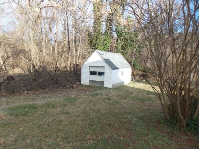 5549 Hollins RD, Roanoke, VA 24019
