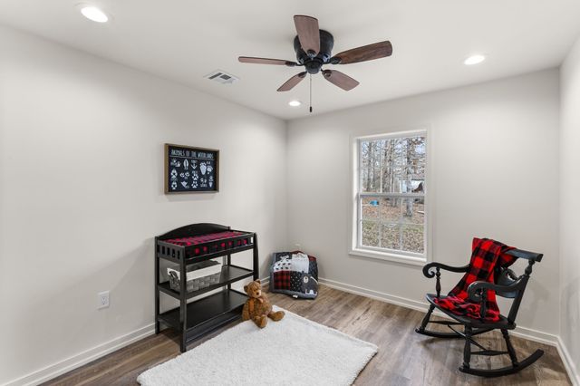 6645 Parish Dr, Nunnelly, TN 37137