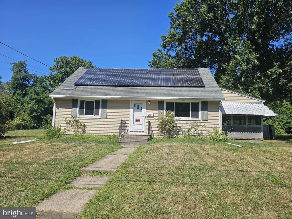 250 LACY AVE, Hamilton, NJ 08610
