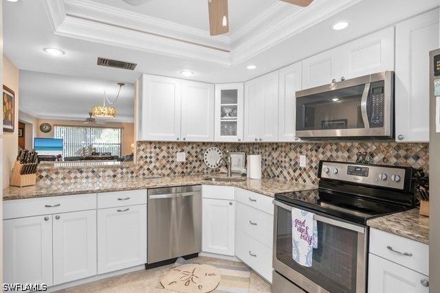 4300 Belair LN 1, Naples, FL 34103