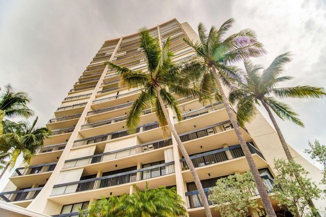 2400 Presidential Way 1706, West Palm Beach, FL 33401