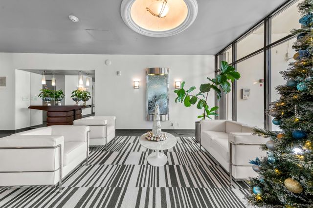2400 Presidential Way 1706, West Palm Beach, FL 33401