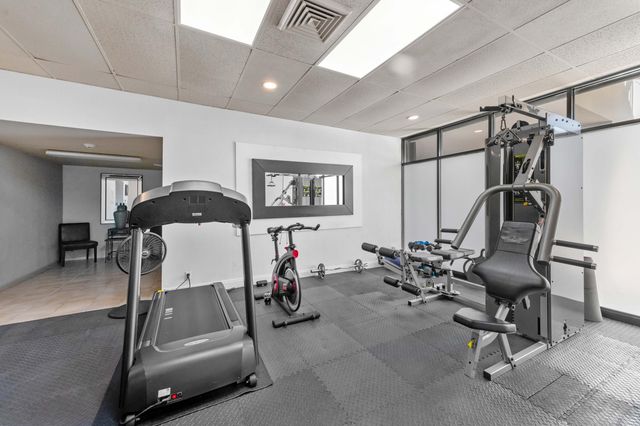 2400 Presidential Way 1706, West Palm Beach, FL 33401