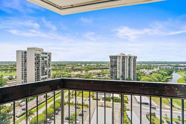 2400 Presidential Way 1706, West Palm Beach, FL 33401