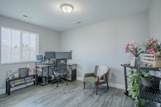 1007 N SKIPTON DR, North Salt Lake, UT 84054