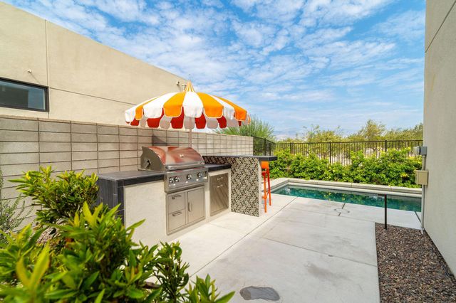 460 Palladium Boulevard, Palm Springs, CA 92262