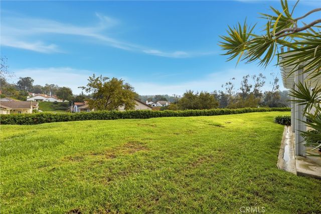 27880 Via Sarasate, Mission Viejo, CA 92692