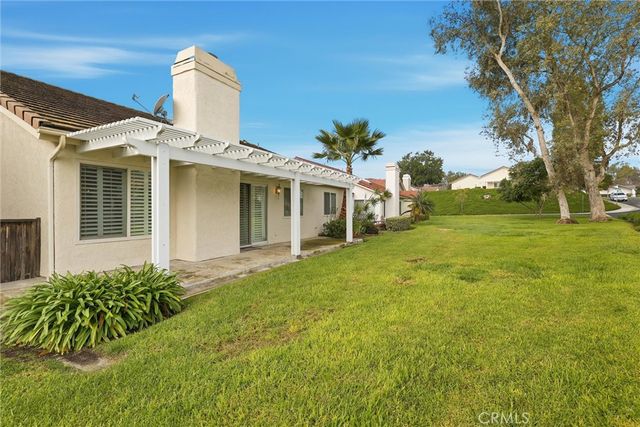 27880 Via Sarasate, Mission Viejo, CA 92692