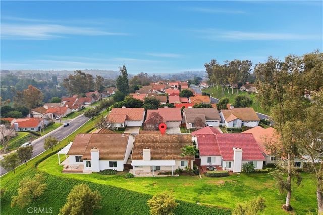 27880 Via Sarasate, Mission Viejo, CA 92692