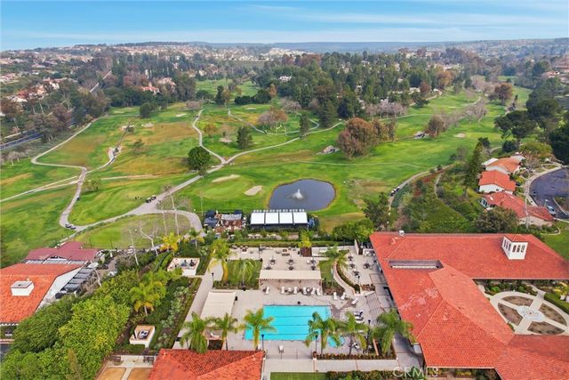 27880 Via Sarasate, Mission Viejo, CA 92692