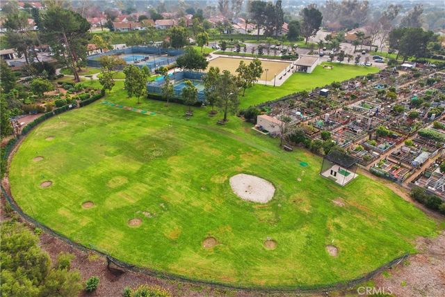 27880 Via Sarasate, Mission Viejo, CA 92692