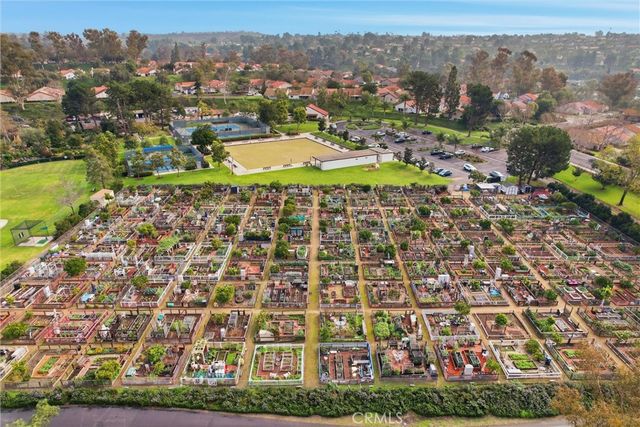 27880 Via Sarasate, Mission Viejo, CA 92692