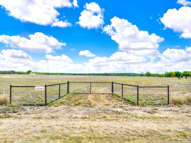 LOT 7 CR 343, Hondo, TX 78861