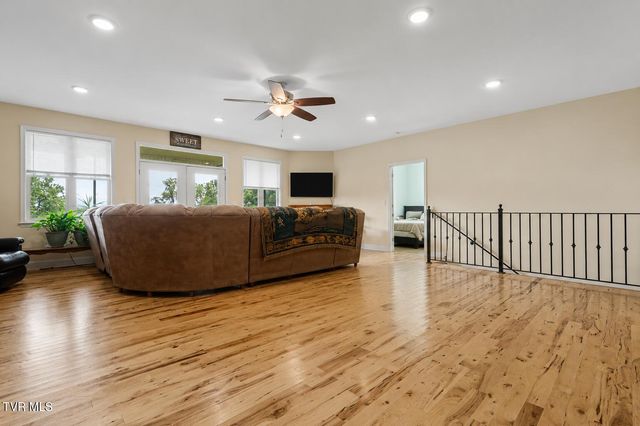 1090 Shell Road, Jonesborough, TN 37659