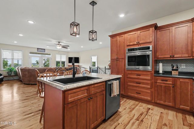 1090 Shell Road, Jonesborough, TN 37659