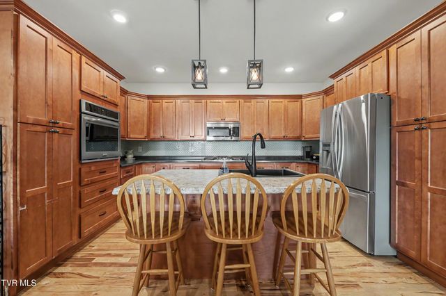 1090 Shell Road, Jonesborough, TN 37659