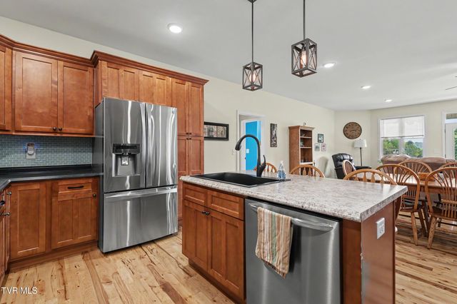 1090 Shell Road, Jonesborough, TN 37659
