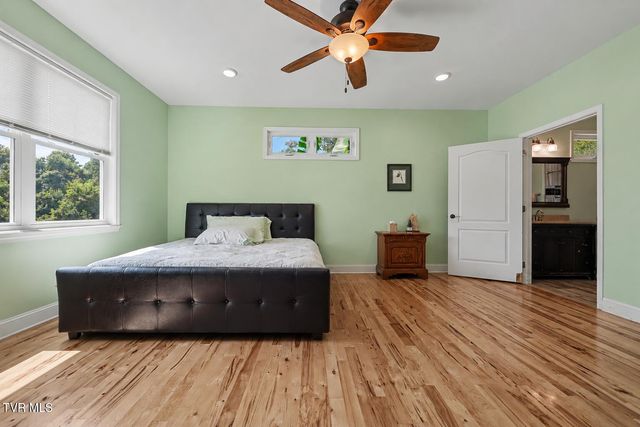 1090 Shell Road, Jonesborough, TN 37659