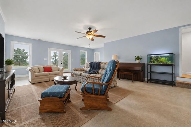 1090 Shell Road, Jonesborough, TN 37659