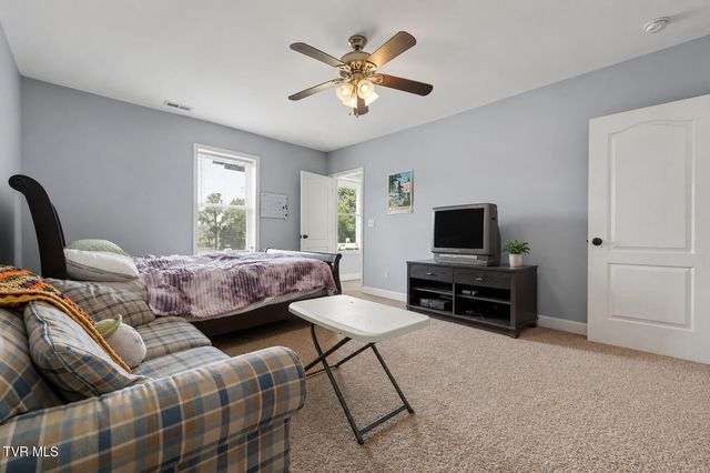 1090 Shell Road, Jonesborough, TN 37659