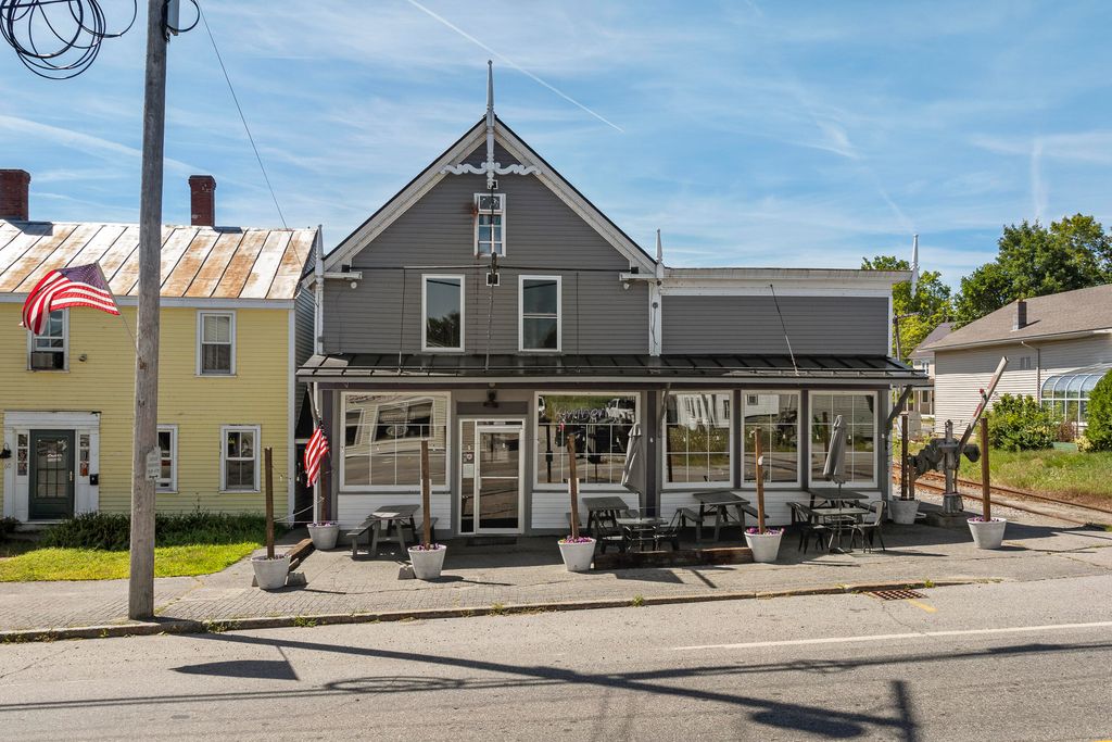 64 Main Street, Richmond, ME 04357 — exterior