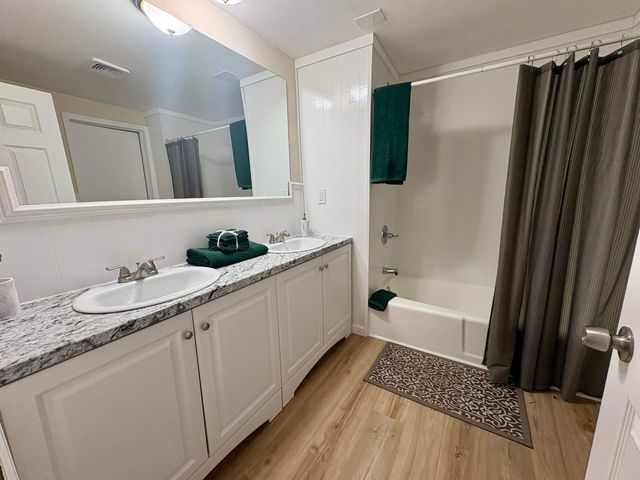 3200 Amelia Avenue, Flushing, MI 48433